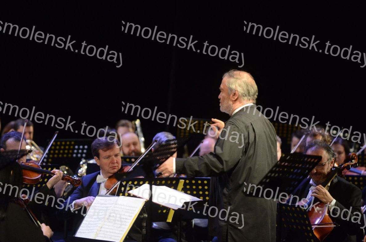 Гергиев представляет «Войну и мир» в Смоленске